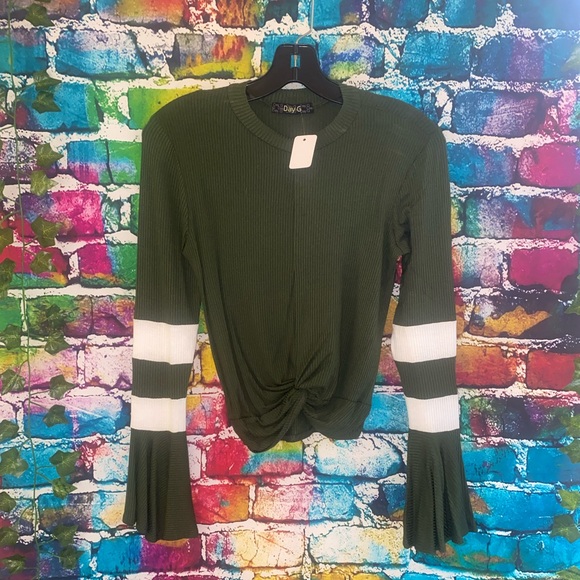 Ladies Top - Picture 2 of 2